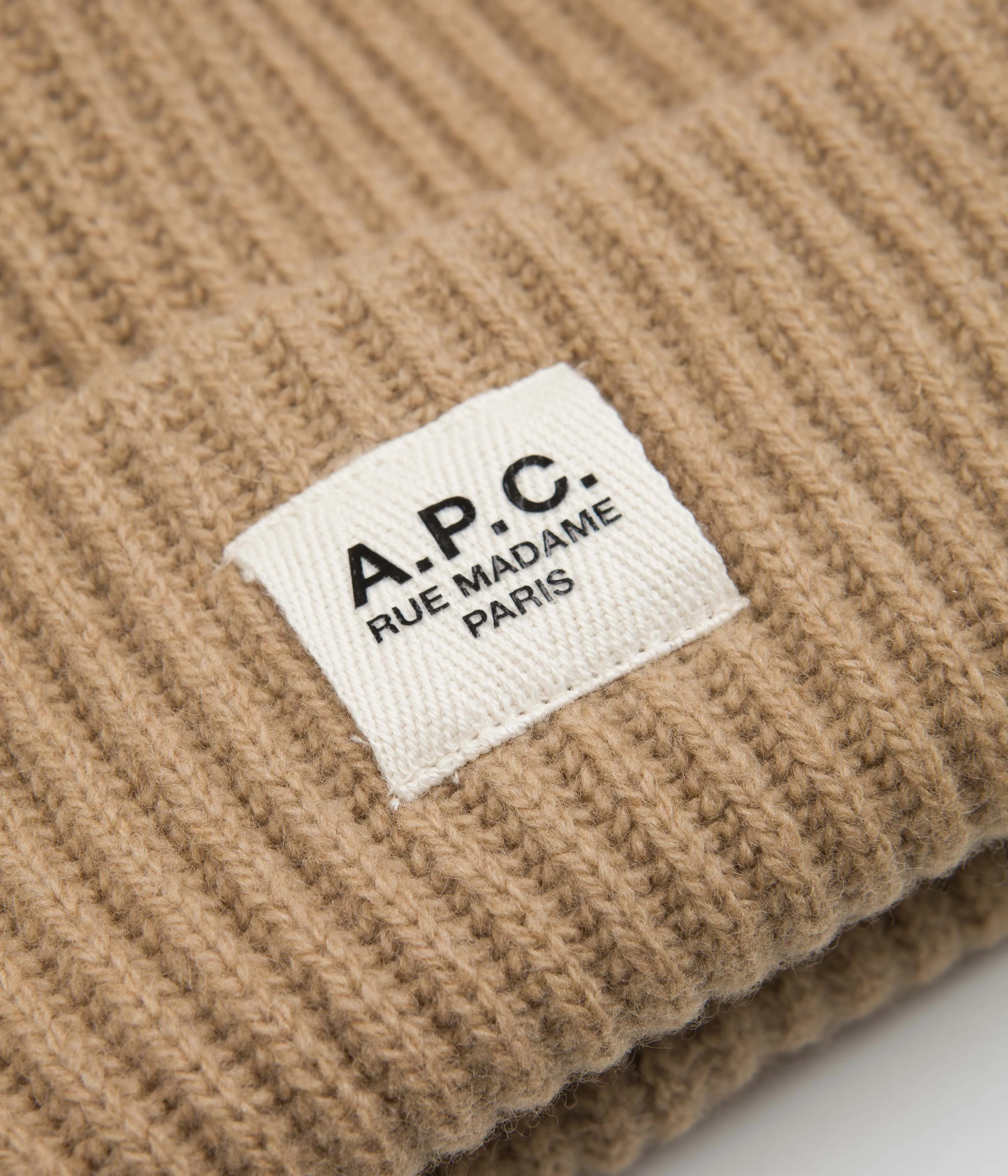 A.P.C. James Beanie - Camel