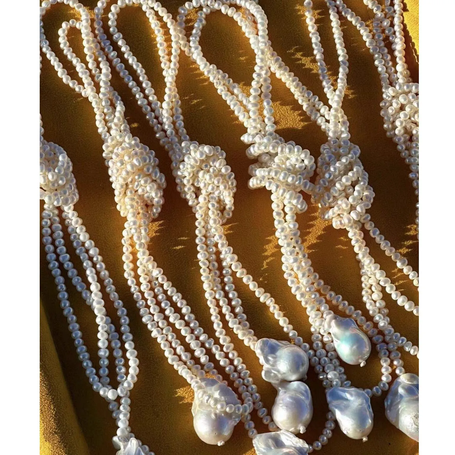 Elegant Baroque Pearl Sweater Necklace