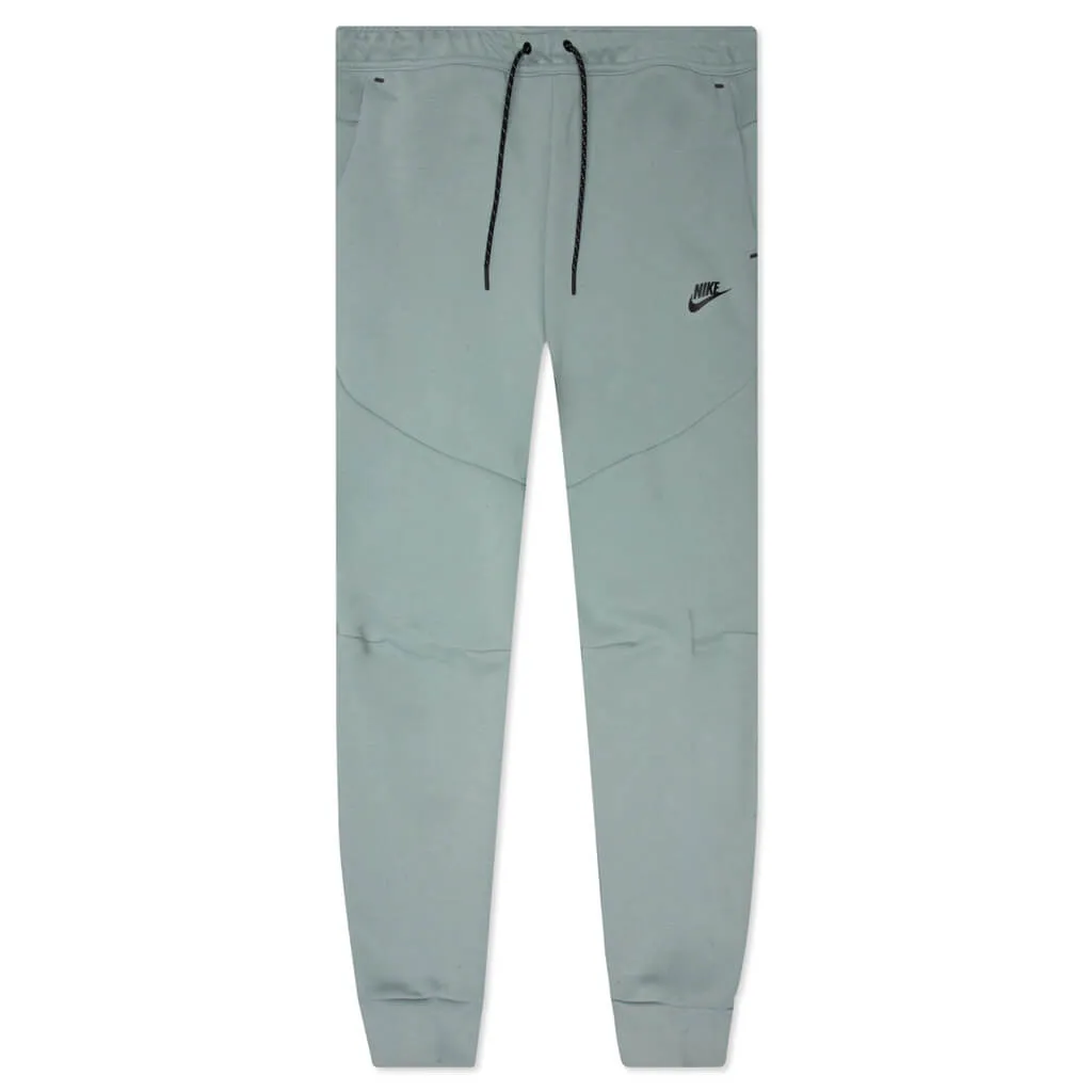 Sportswear Tech Fleece Joggers - Mica Green/Black